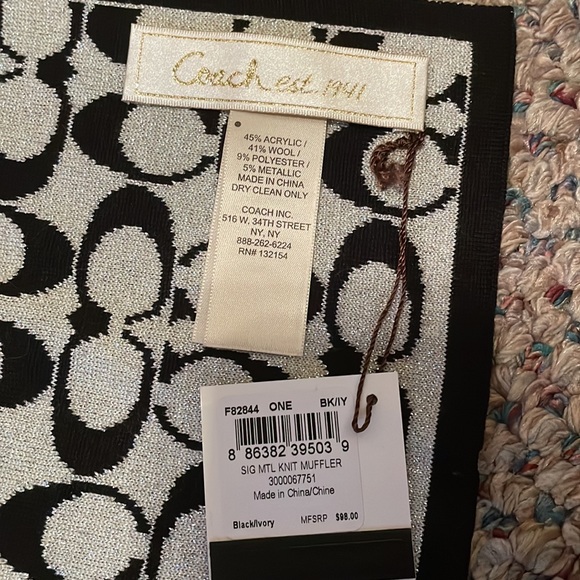 Coach sparkly scarf - Picture 2 of 6